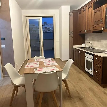Casa Vacanze Trani Apartment *